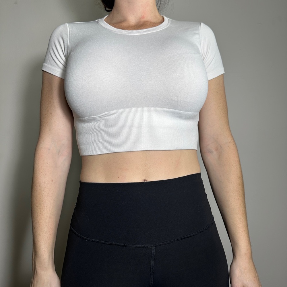 Aerie Offline Cropped White Workout Top Size XS